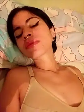 Chiquitoperopeligroso4 online show from February 15, 10:52 pm