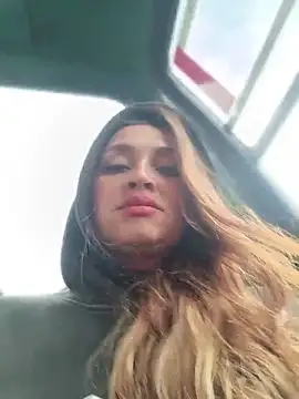 Snapshot of Alejandra_N chatting on June 19, 12:11 pm Alejandra N online show from June 19, 12:11 pm
