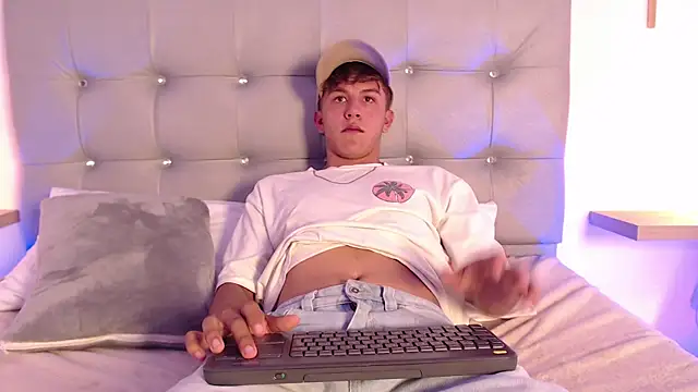 johnny blake  online show from January 7, 7:19 pm