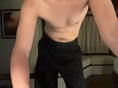 Snapshot of Dickieplay001 chatting on March 1, 11:21 am Dickieplay001 online show from March 1, 11:21 am