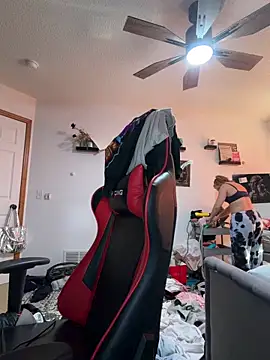 SassynNatty online show from April 8, 11:50 pm