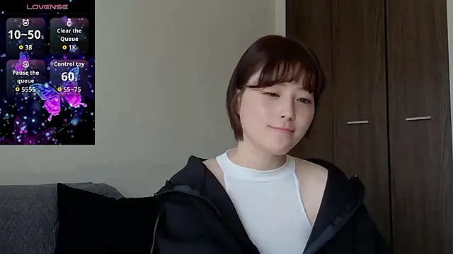 Snapshot of isshiki00 chatting on March 1, 4:12 am isshiki00 online show from March 1, 4:12 am