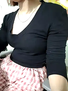 -LunaLust online show from February 2, 8:35 am