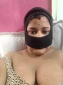 pinkisaha75 online show from February 11, 6:35 am