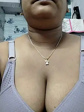 pinkisaha75 online show from April 11, 12:18 am