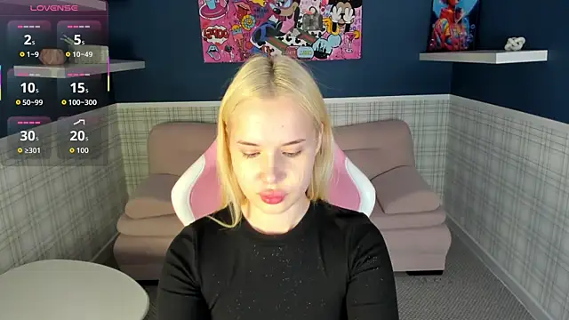 NicoletaCooper online show from January 18, 1:42 am