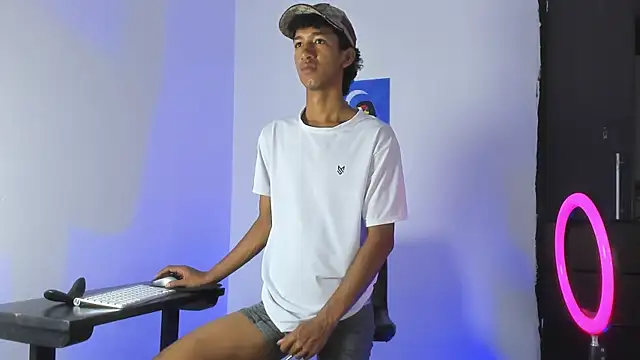neitan miller  online show from June 11, 1:19 pm
