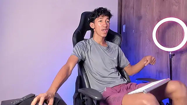 neitan miller  online show from February 3, 8:25 pm