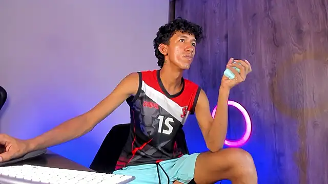 neitan miller  online show from March 10, 8:29 am