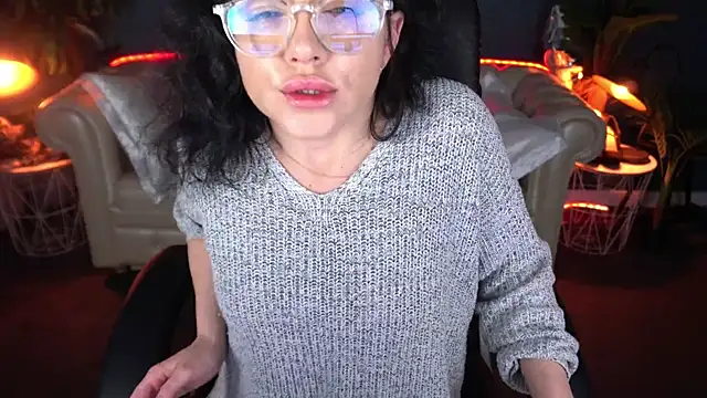 Dafni Monn online show from March 17, 6:38 am