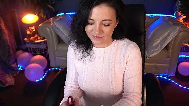 Dafni Monn online show from March 12, 6:50 am