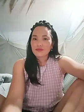 Snapshot of yu--yo chatting on July 8, 2:18 pm yu--yo online show from July 8, 2:18 pm