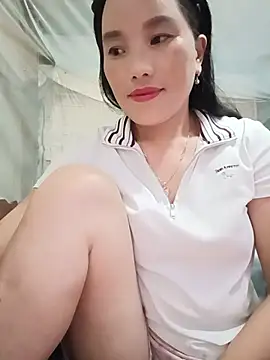 Snapshot of yu--yo chatting on July 2, 3:23 am yu--yo online show from July 2, 3:23 am