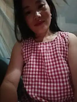 Snapshot of yu--yo chatting on July 5, 10:16 pm yu--yo online show from July 5, 10:16 pm