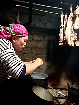 yu--yo online show from February 17, 10:34 am