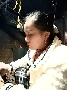 yu--yo online show from January 11, 1:45 am