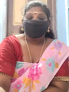 Snapshot of divyasree1431 chatting on February 6, 5:47 am divyasree1431 online show from February 6, 5:47 am