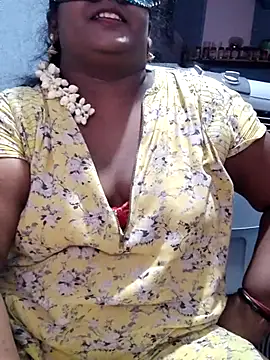 Snapshot of divyasree1431 chatting on June 9, 2:51 pm divyasree1431 online show from June 9, 2:51 pm