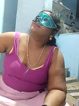 Snapshot of divyasree1431 chatting on February 20, 6:32 pm divyasree1431 online show from February 20, 6:32 pm