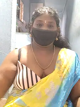 Snapshot of divyasree1431 chatting on June 26, 1:44 am divyasree1431 online show from June 26, 1:44 am