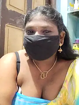 Snapshot of divyasree1431 chatting on June 26, 2:45 pm divyasree1431 online show from June 26, 2:45 pm