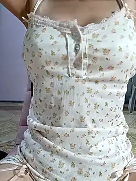 MiaBaba online show from February 6, 7:54 pm