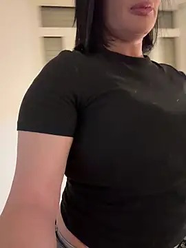 Maya-www online show from February 13, 5:46 pm