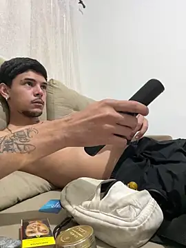 rafaMg22 online show from April 2, 10:16 pm