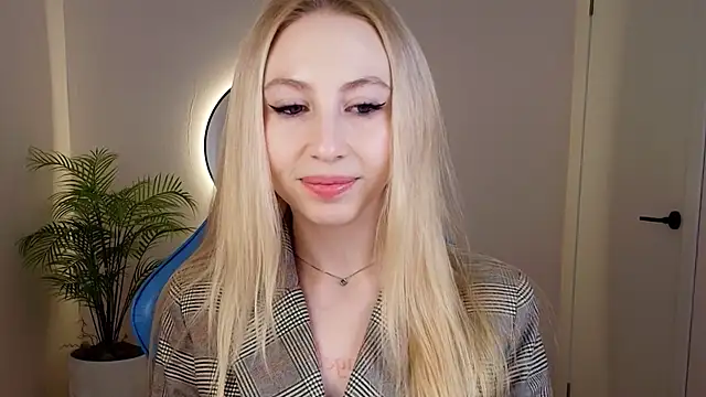 AshLinks  online show from January 14, 8:40 am