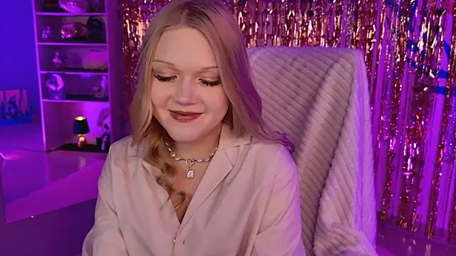 ChloeWhite online show from March 9, 1:36 pm