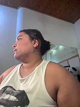 Snapshot of tatikanyx chatting on July 17, 12:13 pm tatikanyx online show from July 17, 12:13 pm