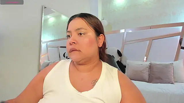 Snapshot of tatikanyx chatting on July 2, 12:22 pm tatikanyx online show from July 2, 12:22 pm