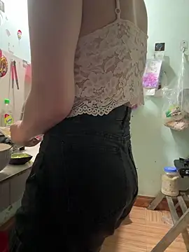 SISI-SEXXY online show from April 4, 7:37 am