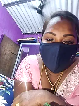 Snapshot of Tamil_Hot_Priya chatting on January 13, 6:12 pm Tamil Hot Priya online show from January 13, 6:12 pm