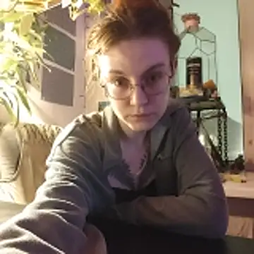 Snapshot of Shy_Bamby chatting on February 9, 10:52 pm Shy Bamby online show from February 9, 10:52 pm