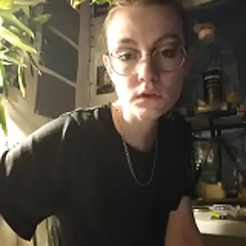 Snapshot of Shy_Bamby chatting on February 23, 10:21 pm Shy Bamby online show from February 23, 10:21 pm