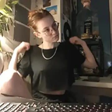 Snapshot of Shy_Bamby chatting on February 25, 7:47 pm Shy Bamby online show from February 25, 7:47 pm