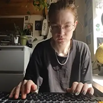 Shy Bamby online show from May 3, 9:25 am