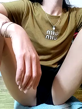 Snapshot of MilkShow chatting on February 13, 8:53 pm MilkShow online show from February 13, 8:53 pm