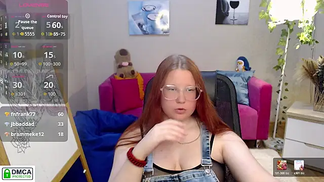 Snapshot of kuri_u chatting on July 6, 3:03 pm kuri u online show from July 6, 3:03 pm