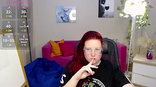Snapshot of kuri_u chatting on April 23, 10:44 am kuri u online show from April 23, 10:44 am