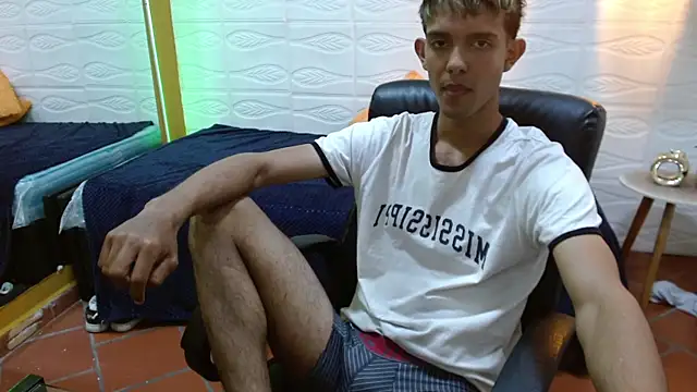 Snapshot of eric_oslo chatting on January 9, 6:37 pm eric oslo online show from January 9, 6:37 pm