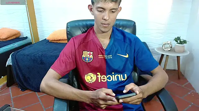 Snapshot of eric_oslo chatting on January 8, 6:58 pm eric oslo online show from January 8, 6:58 pm