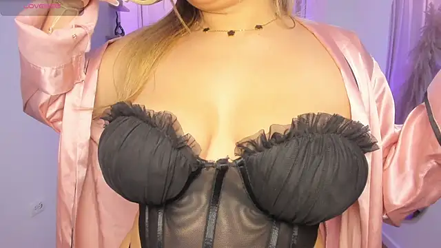 taylor smiith1 online show from January 7, 2:44 pm