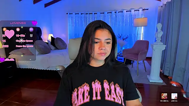 taylor smiith1 online show from May 23, 2:16 pm