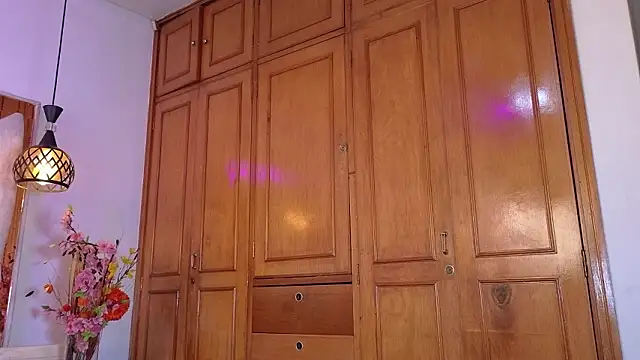 Snapshot of zoevg chatting on February 26, 12:27 pm zoevg online show from February 26, 12:27 pm