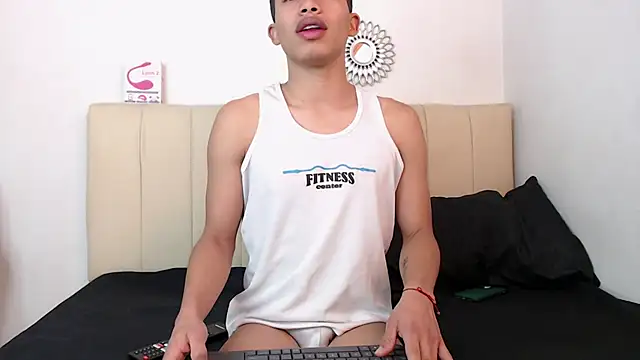 BayronSantana online show from February 6, 1:12 am