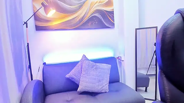 Britney Cortez online show from February 17, 12:13 pm