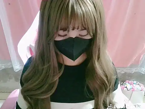 -Violet-t online show from June 25, 1:38 pm