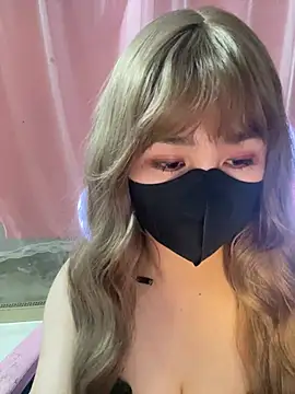 -Violet-t online show from March 8, 2:20 pm